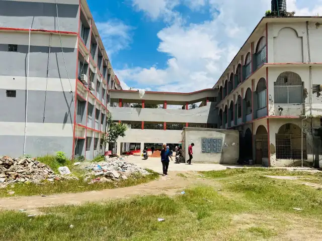 কলেজ ভবন